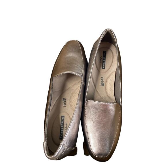 New Clarks Juliet Lora Pewter Leather Soft Gold Loafer Metallic Slip On Size 6.5 - Picture 3 of 8